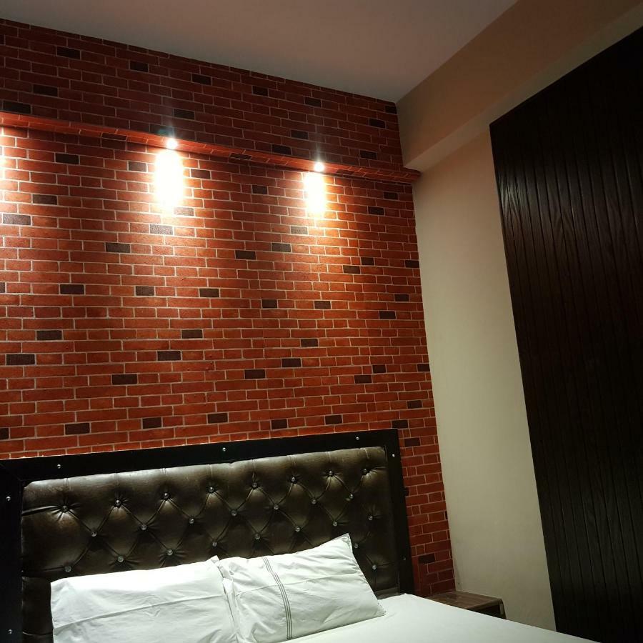 Hotel Varanasi Ganges Exterior photo